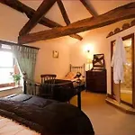 Bed & Breakfast Highside Farm 4*